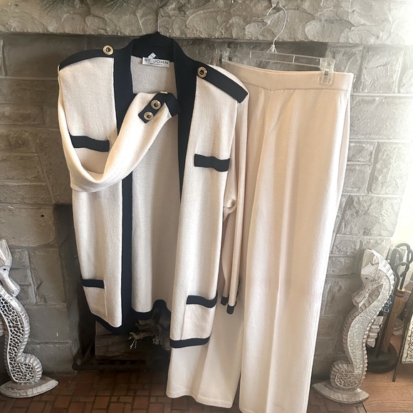 St. John vintage crème and black pants cardigan set large - Picture 1 of 11